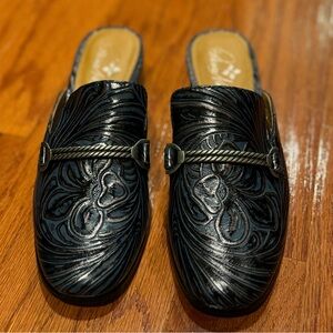 Patricia Nash Tilly Leather-Tooled Block Heel Mules Blue/Black